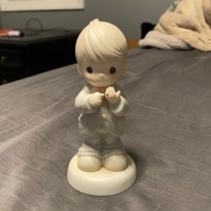 Precious moments vintage figurine